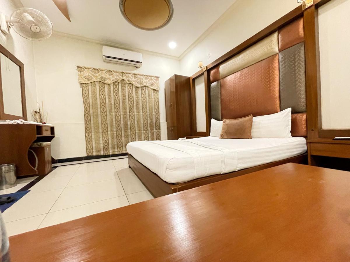 Hotel Multan Exteriér fotografie
