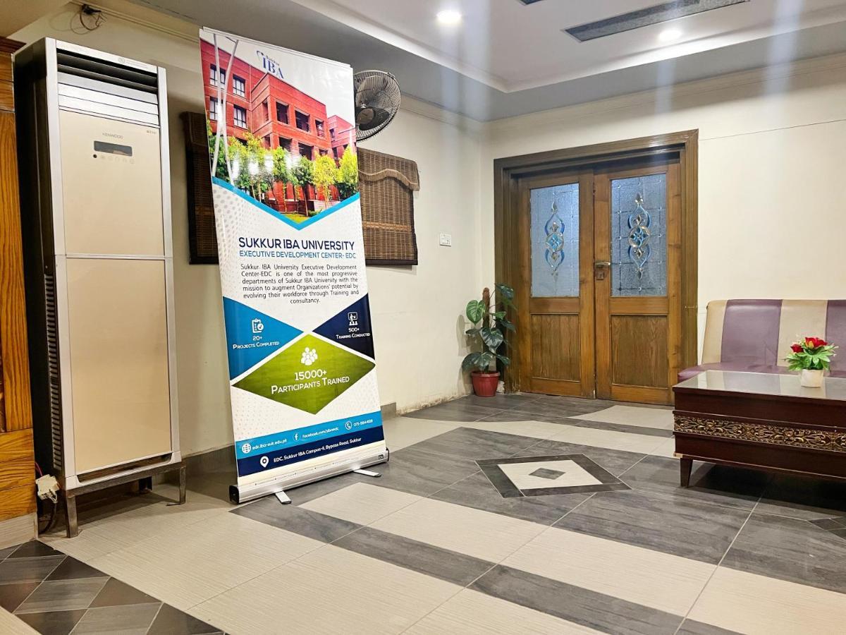 Hotel Multan Exteriér fotografie